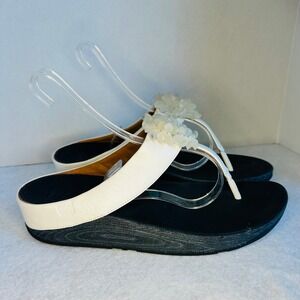 FitFlop iQushion Embellished Flower Thong Sandals White Blk Platform Women sz 10
